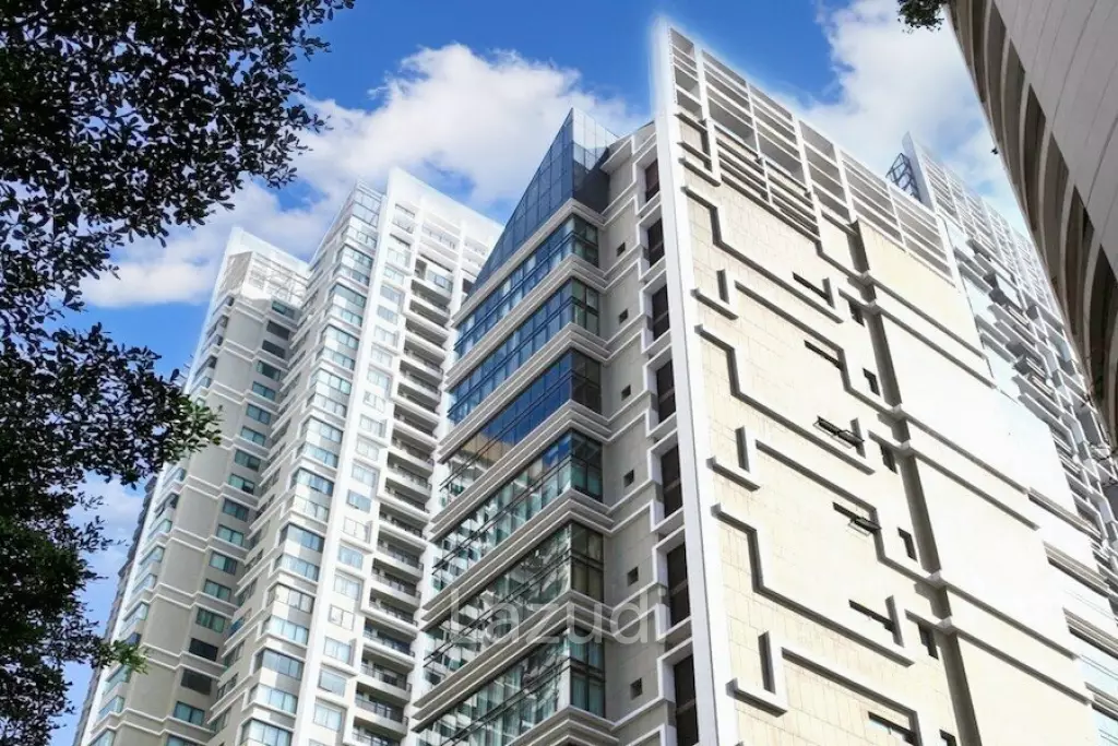 3 Bed 3 Bath136 SQ.M. The Emporio Place