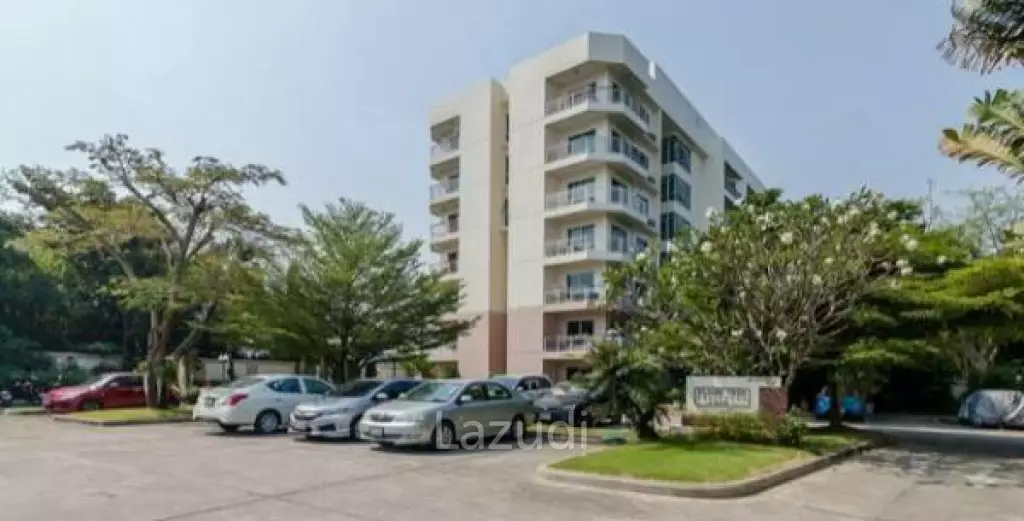 Flame Tree Residences: 1 Bedroom 1 bath city center
