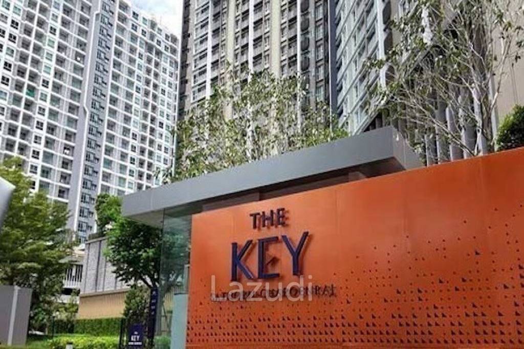 The Key Sathorn-Charoenraj