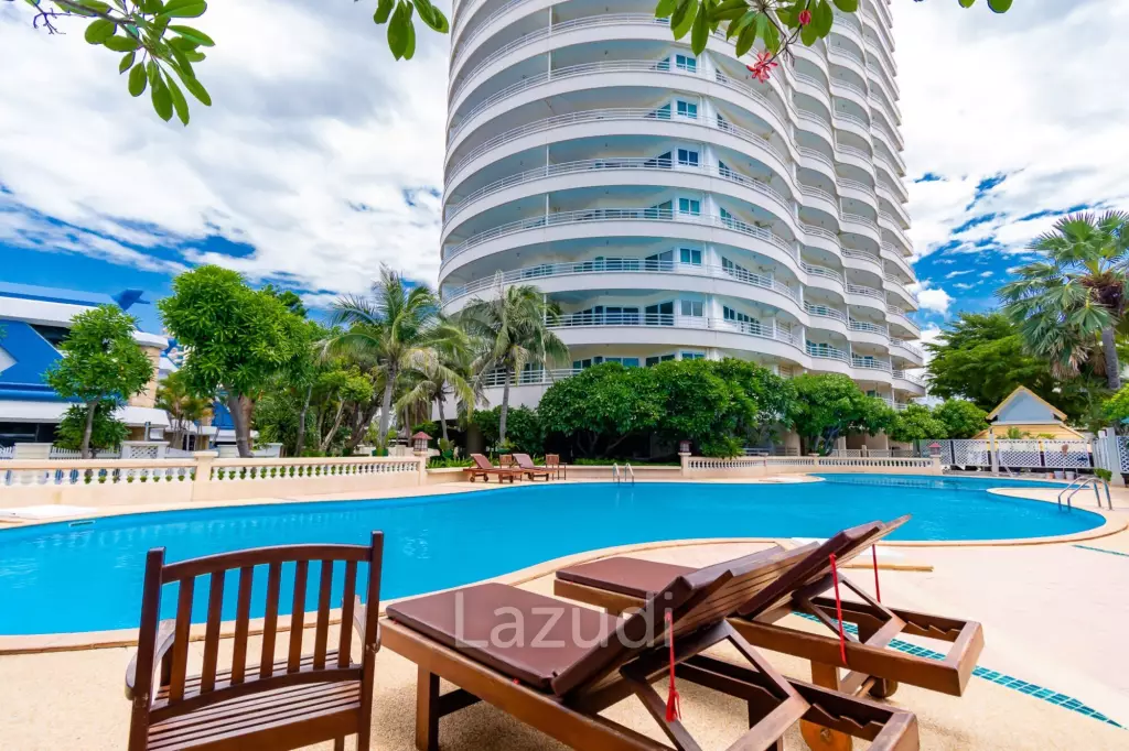 3 Bedroom Condo Sea View