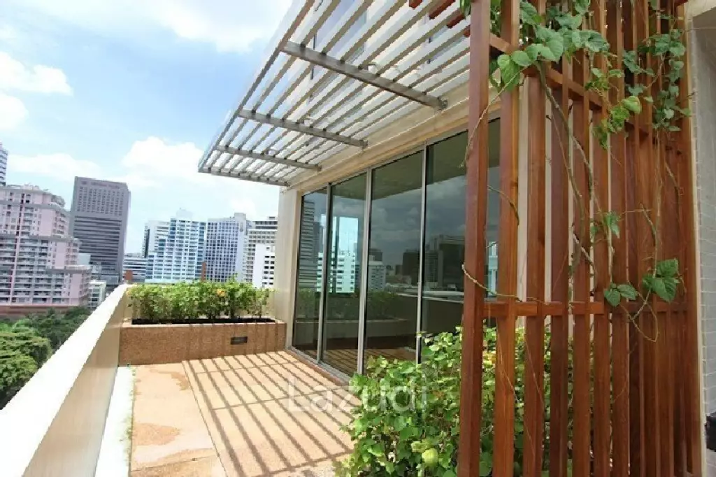 1 Bed 65 SQ.M. The Legend Saladaeng For Rent