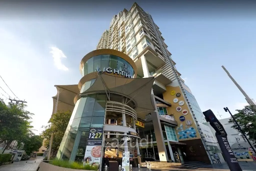 66 sqm condo at The Light House Khlong San Bangkok mid floor