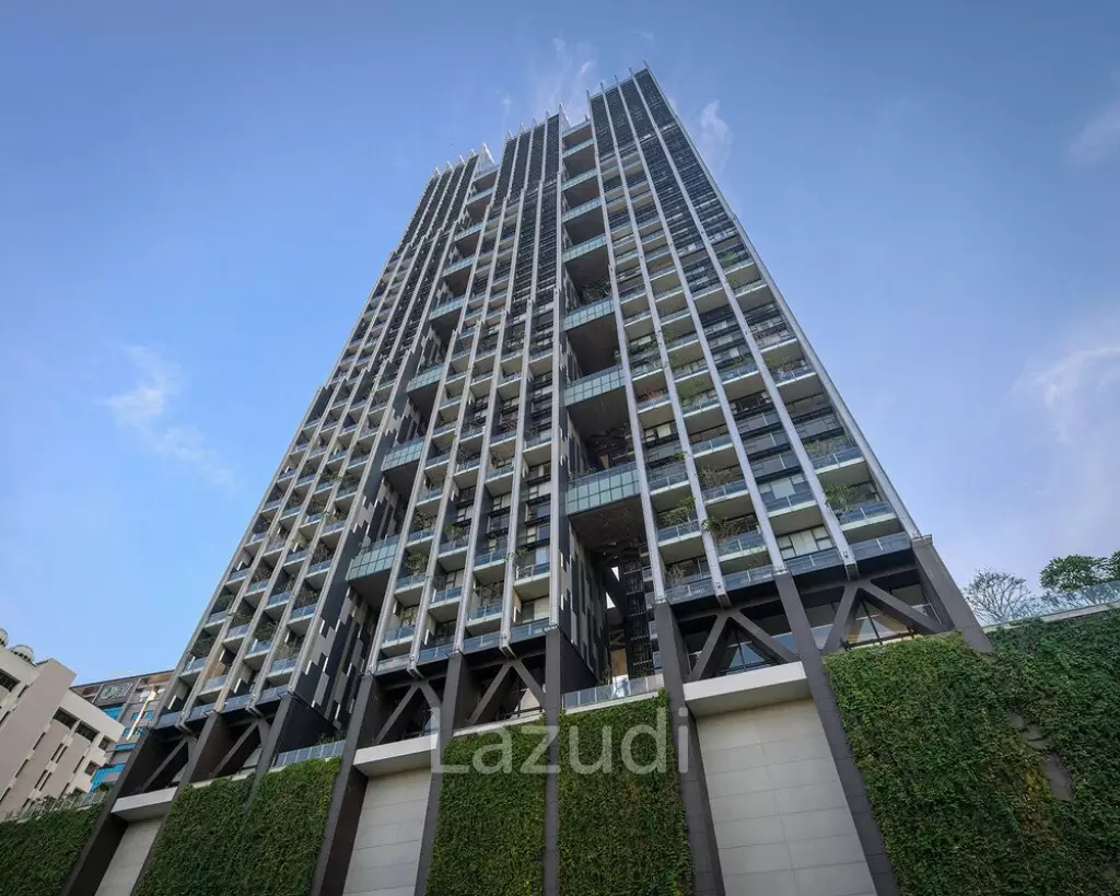3 Bed 4 Bath 196 SQ.M The Met Condominium