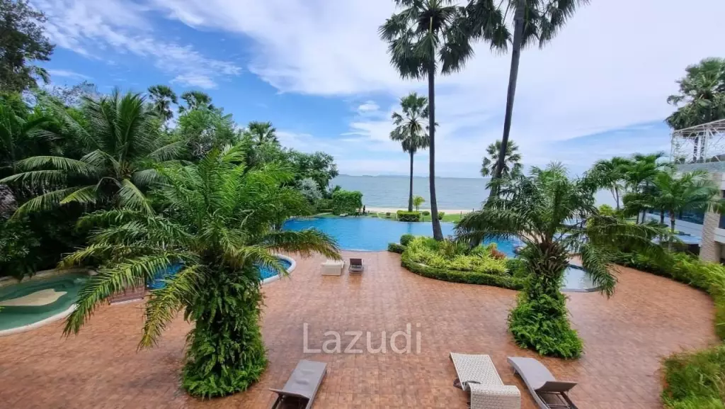 High-Floor Modern Studio at The Palm Wongamat