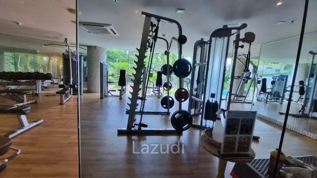 High-Floor Modern Studio at The Palm Wongamat