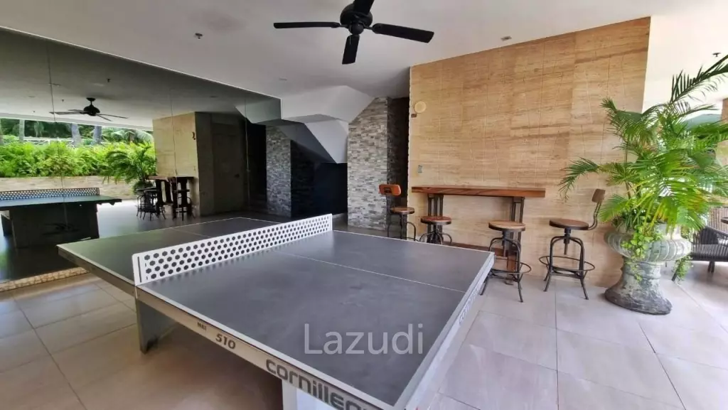 High-Floor Modern Studio at The Palm Wongamat