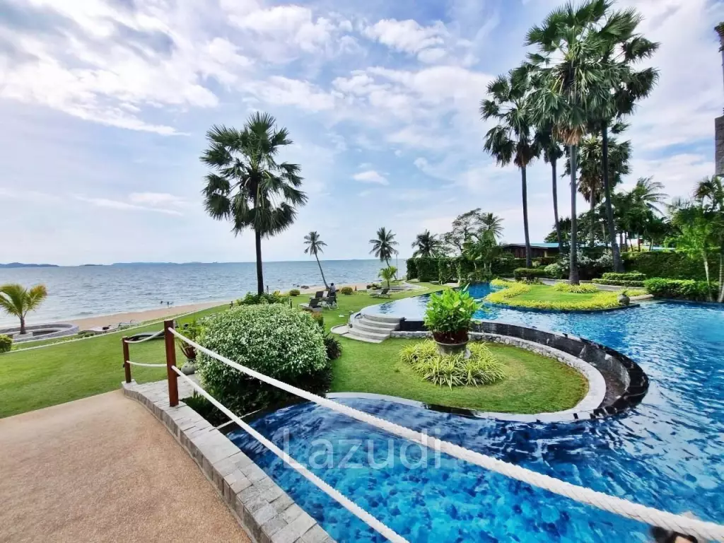 High-Floor Modern Studio at The Palm Wongamat