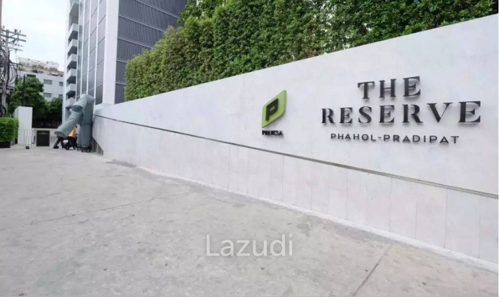 42 sqm duplex 1 bedroom condo at The Reserve Phahol - Pradipat Phaya Thai