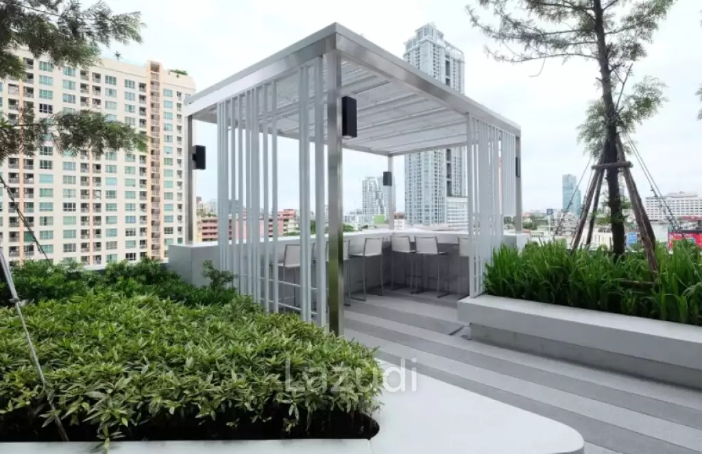 42 sqm duplex 1 bedroom condo at The Reserve Phahol - Pradipat Phaya Thai