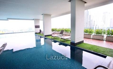 The Rich Sathorn – Taksin