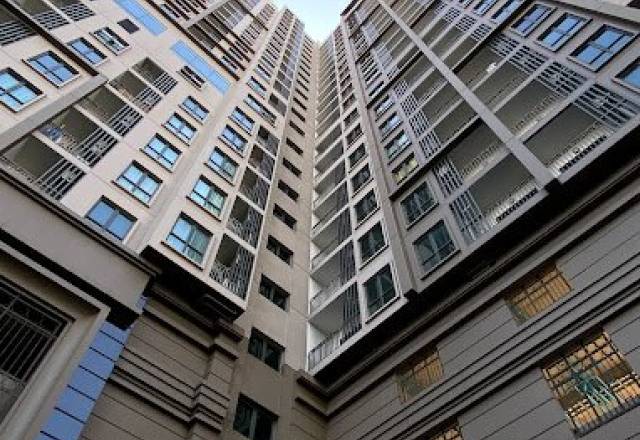 The Rich Sathorn – Taksin