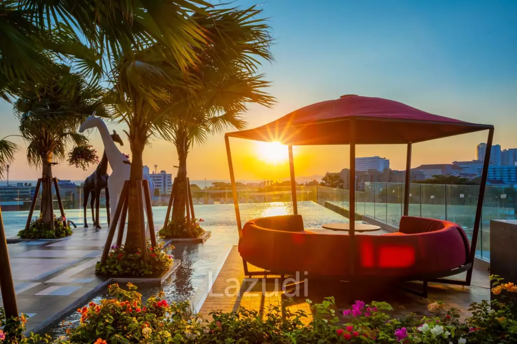 Elegant 1-Bedroom Luxury Condo at The Riviera Ocean Drive