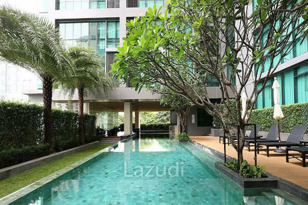 52 sqm 1 Bedroom Condo on 21st Floor at The Room Sukhumvit 21 Bangkok