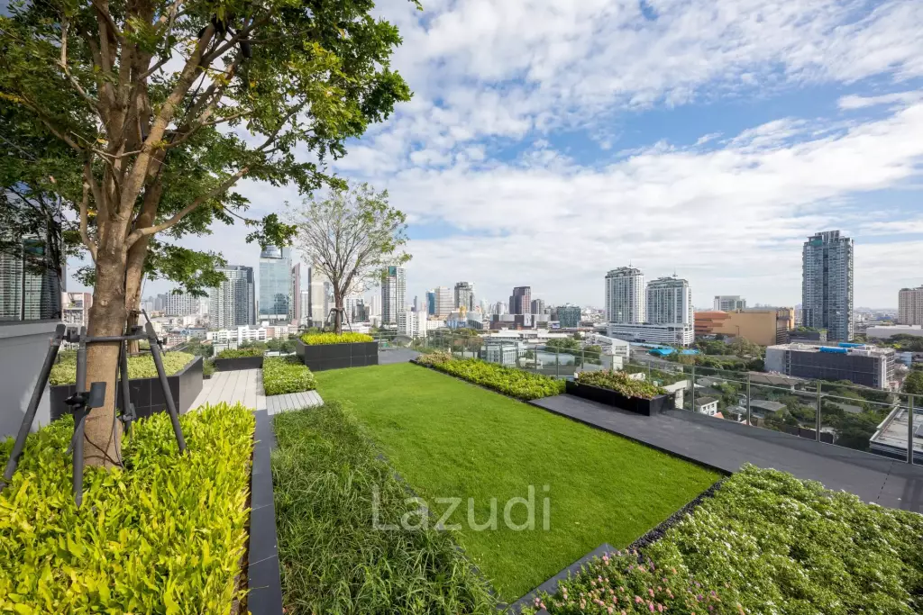 2 Bed 2 Bath 90.99 SQ.M The Room Sukhumvit 38