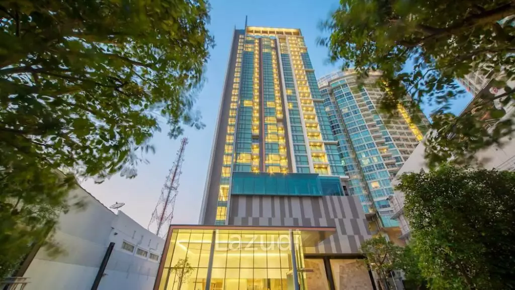 2 Bed 2 Bath 83 SQ.M The Room Sukhumvit 69
