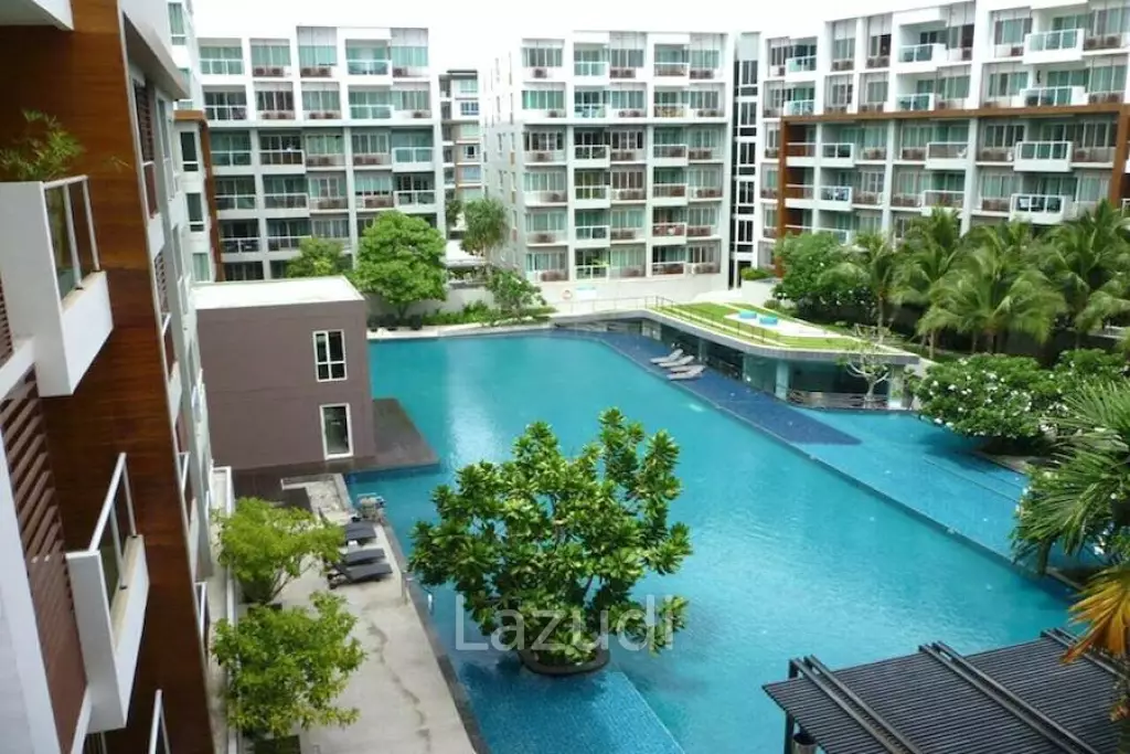 1 Bed Condo with Pool View
