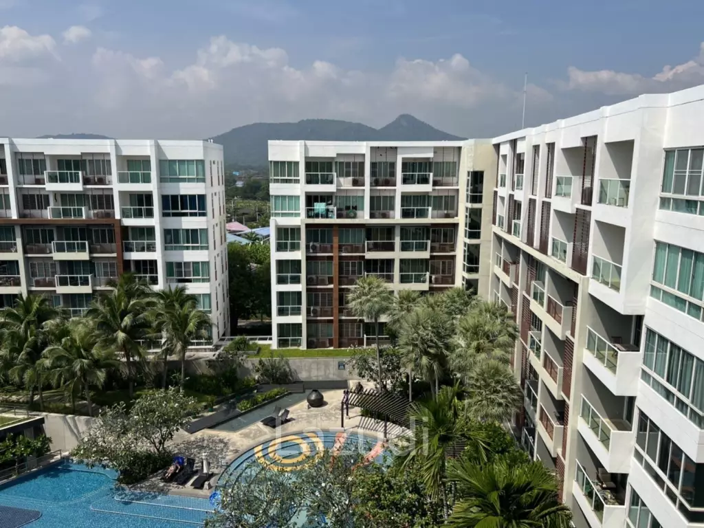 1 Bed Condo with Pool View