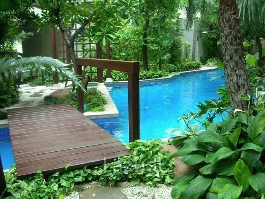 Baan Siri Sukhumvit 10