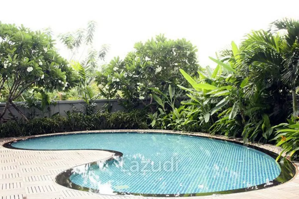 72 Sqm 1 Bed The Star Estate @ Narathiwas