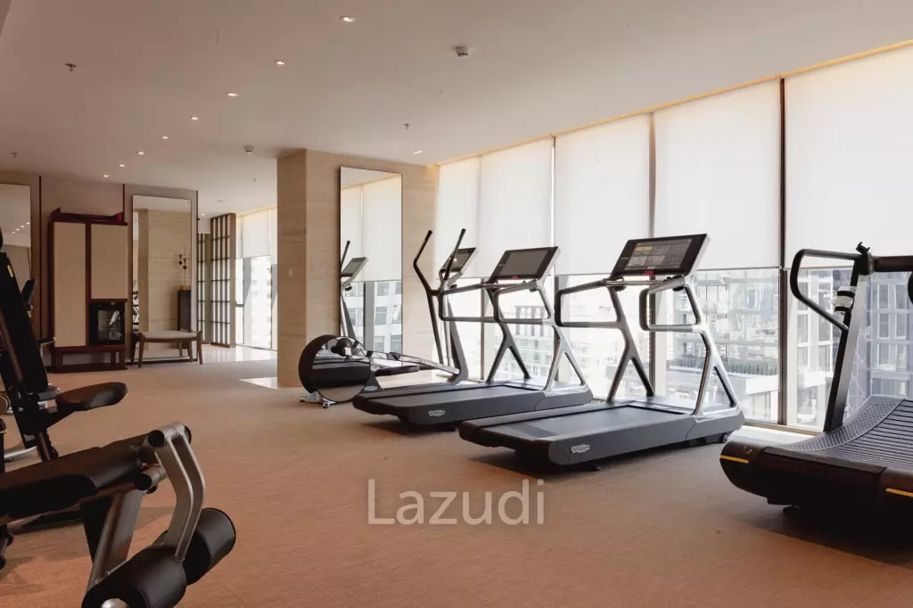 2 Bed 2 Bath 91 SQ.M The Strand Thonglor