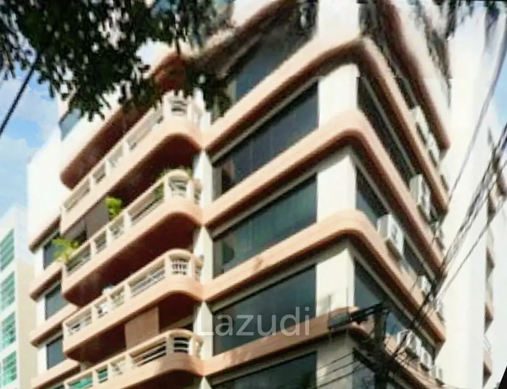 2 Bedrooms 2 Bathrooms 70 SQ.M at 49 Suite