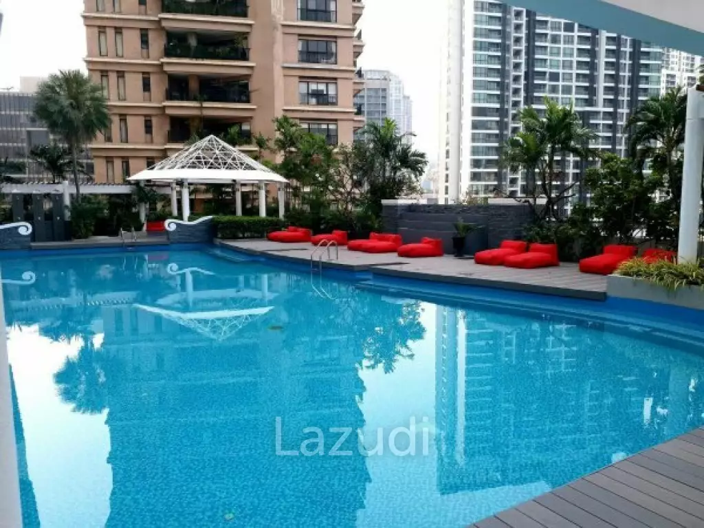 144 sqm condo at The Waterford Diamond Khlong Toei Bangkok