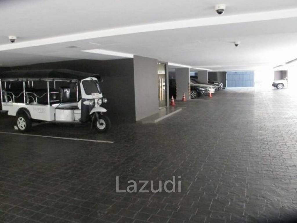 Trapezo Sukhumvit 16