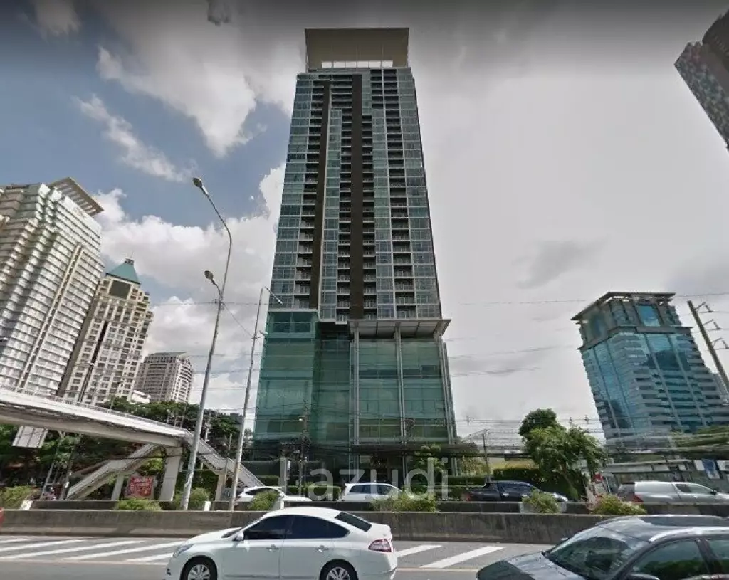 70 sqm high floor 1 bedroom condo at Urbana Sathorn Bangkok