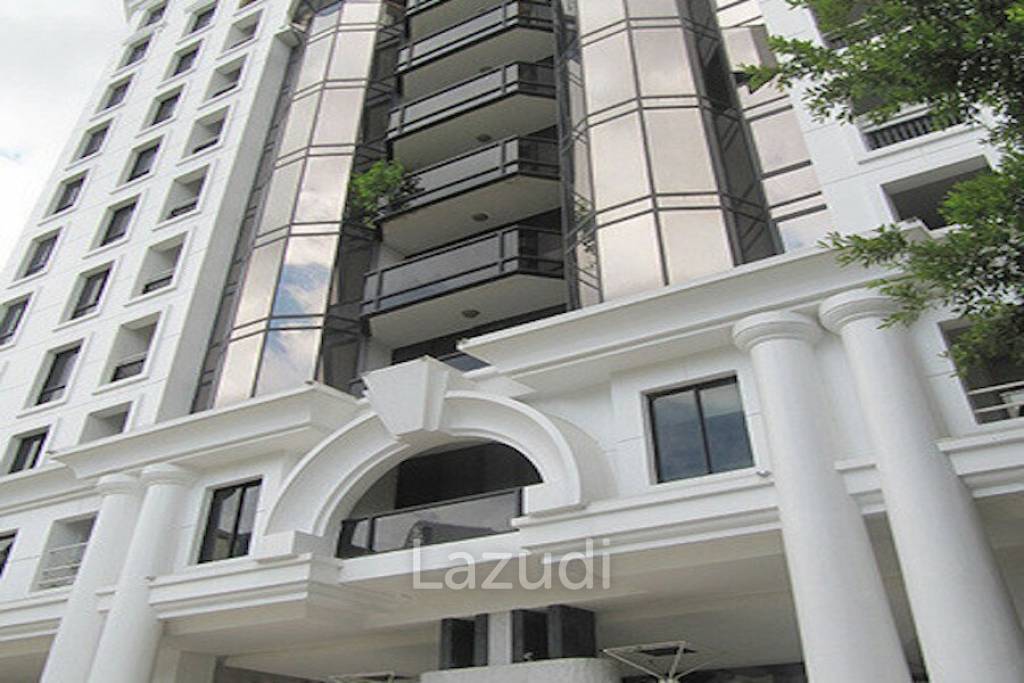 Vanicha Park Langsuan