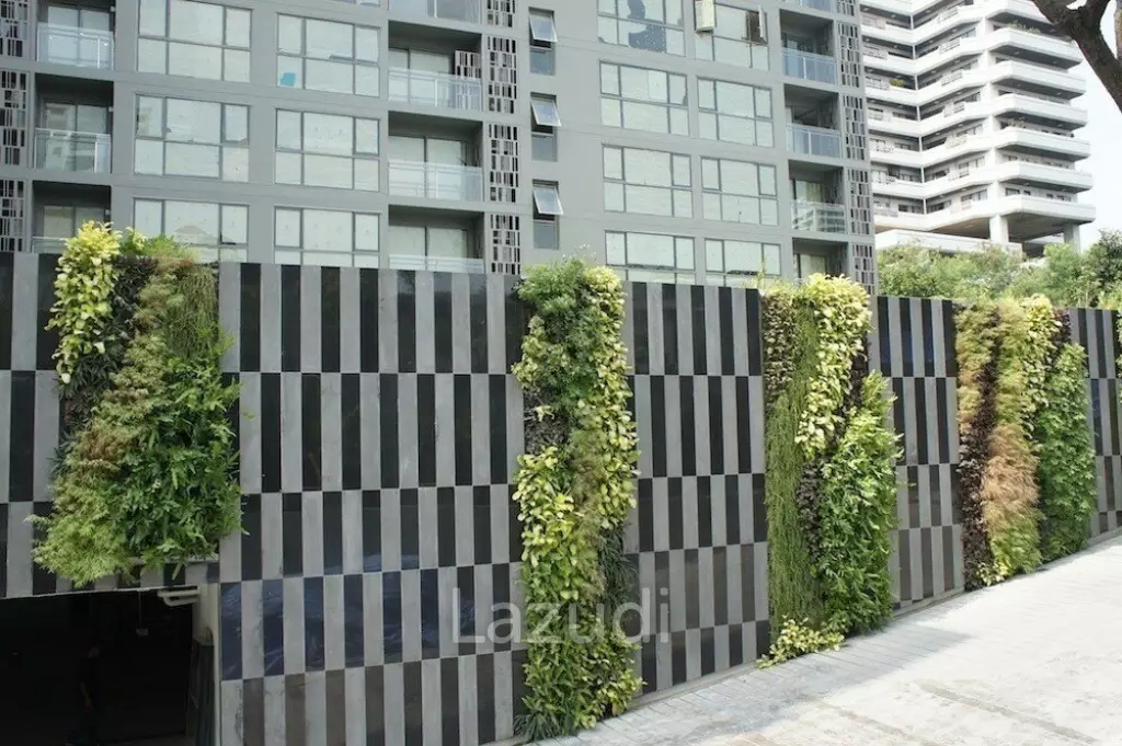 47 sqm 1 Bedroom Condo Via Botani Sukhumvit Khlong Tan Nuea