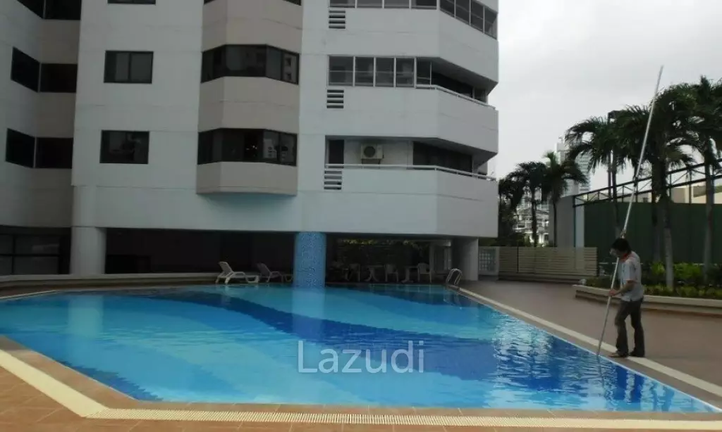 2 Bed 2 Bath 132.91 SQ.M Baan Suanpetch