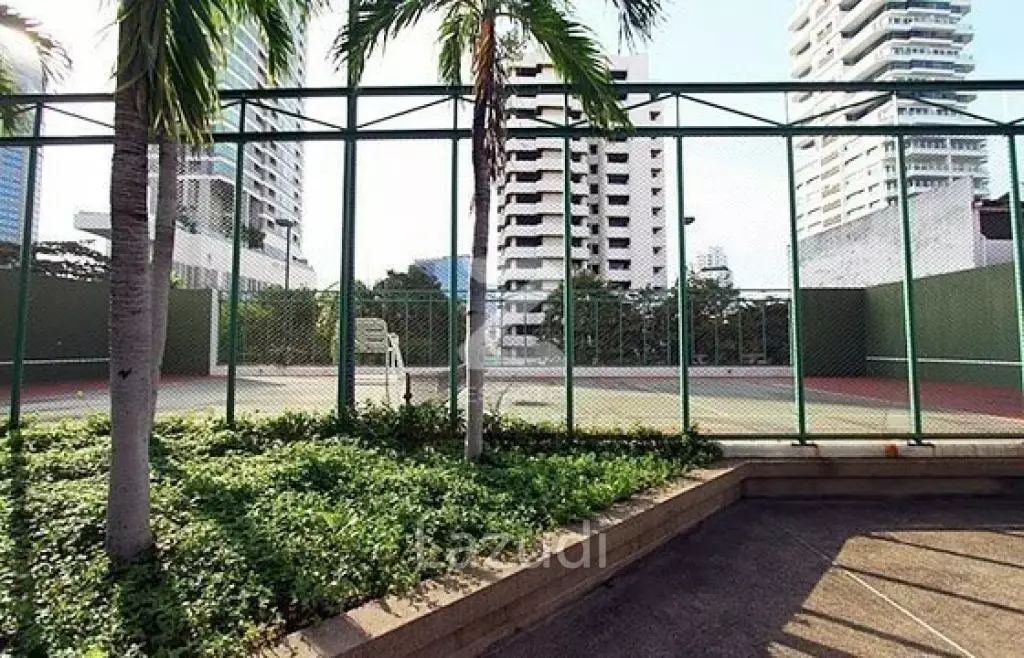 2 Bed 2 Bath 132.91 SQ.M Baan Suanpetch