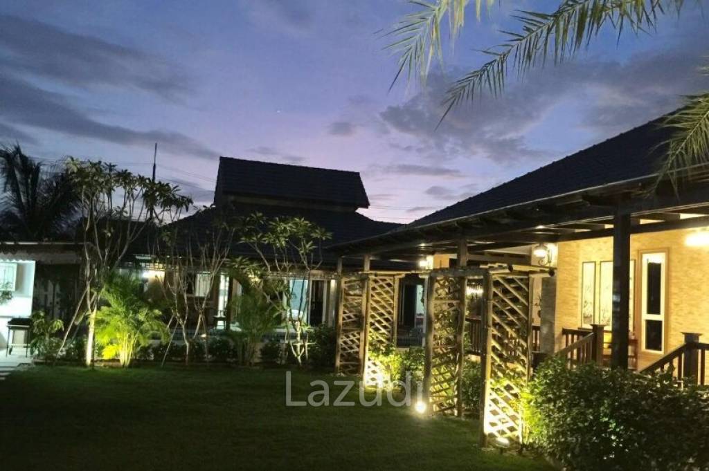 Emerald Resort