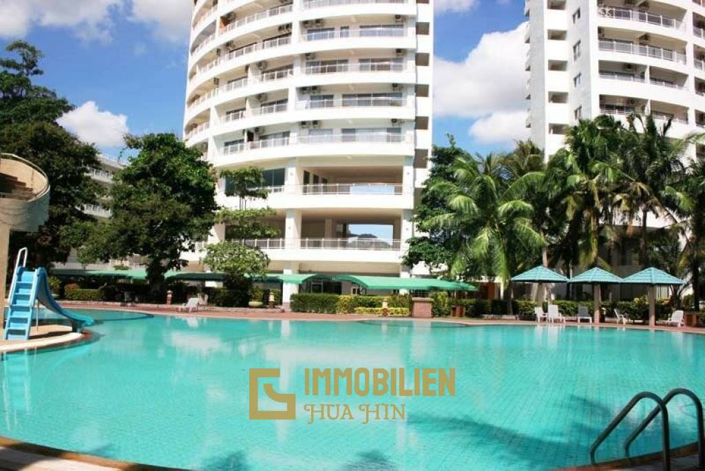 Jamjuree Condo