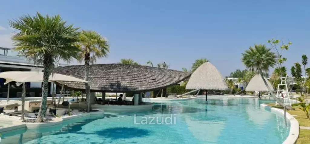 LA LUA : Modern 4 Bed 2 Storey Villa within Resort Complex with Great Views
