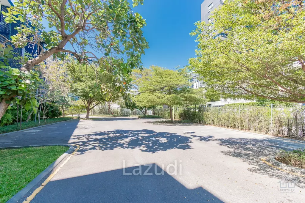 Urgent sale by owner: A spacious condominium in Cha-am, Petchburi