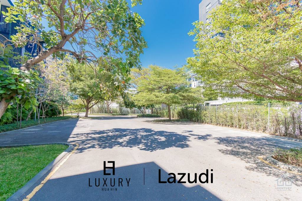 Baan Thew Talay Blue Sapphire