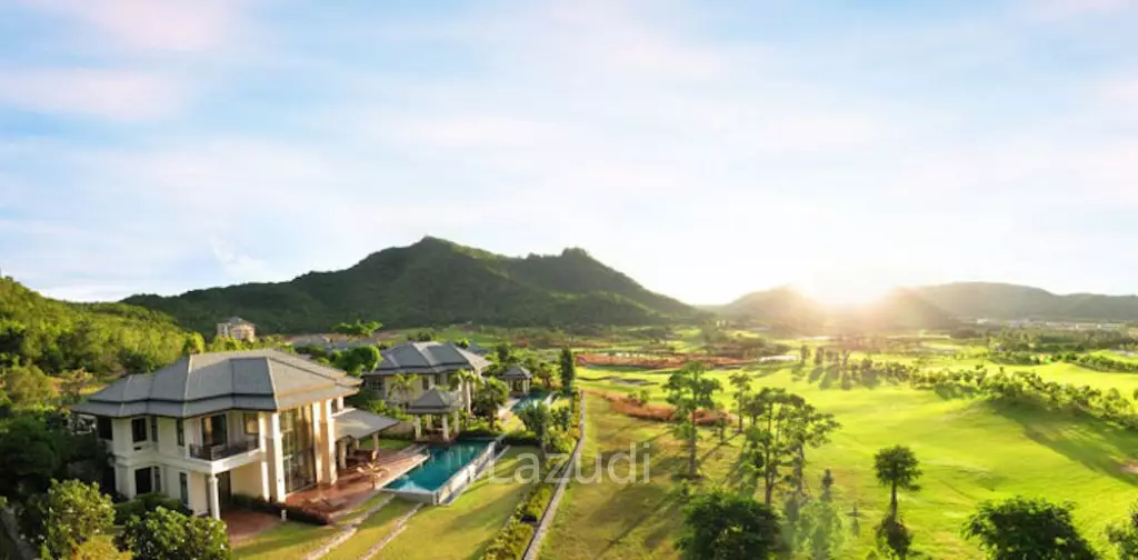 Luxury Mansion On Golf Course (BMG5)