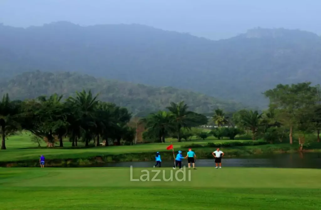 PALM HILLS CONDO ( FOREIGNER QUOTA )   : 2 bed condo  with open views