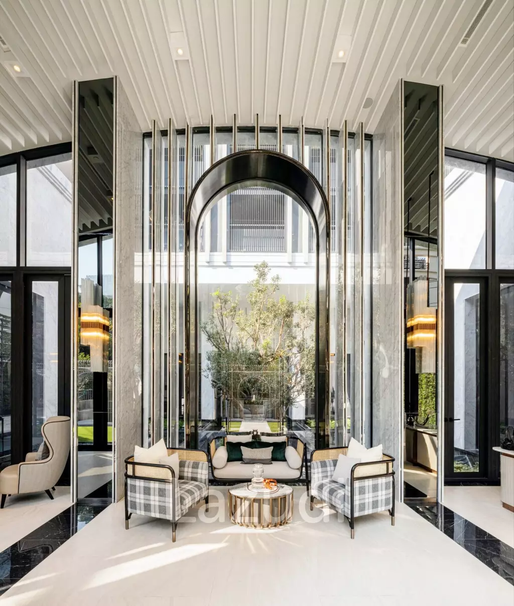 114 sqm high floor condo at The Reserve Sathorn, Thung Mahamek