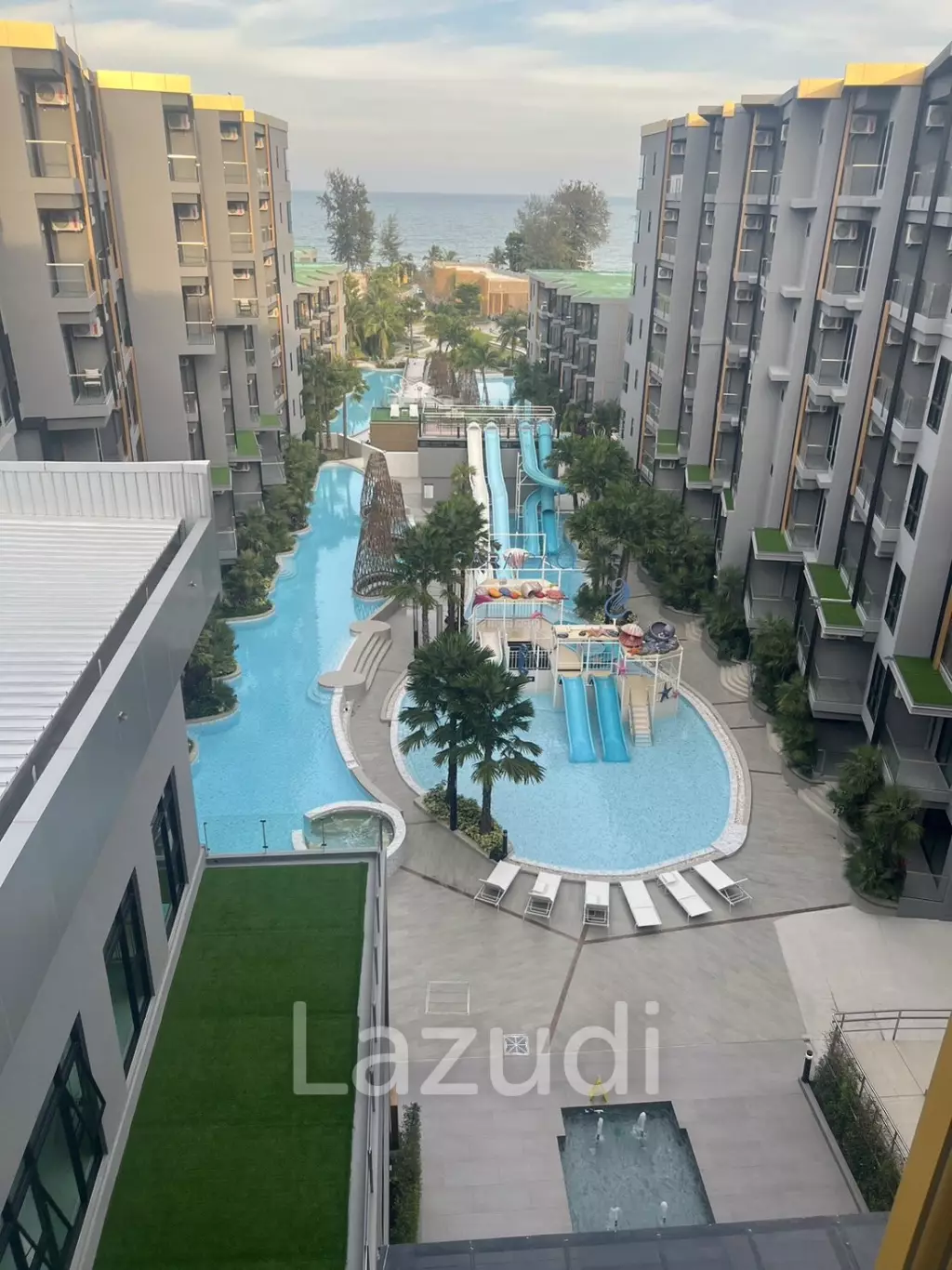 CARAPACE : 1 Bedroom Condo with Seaview
