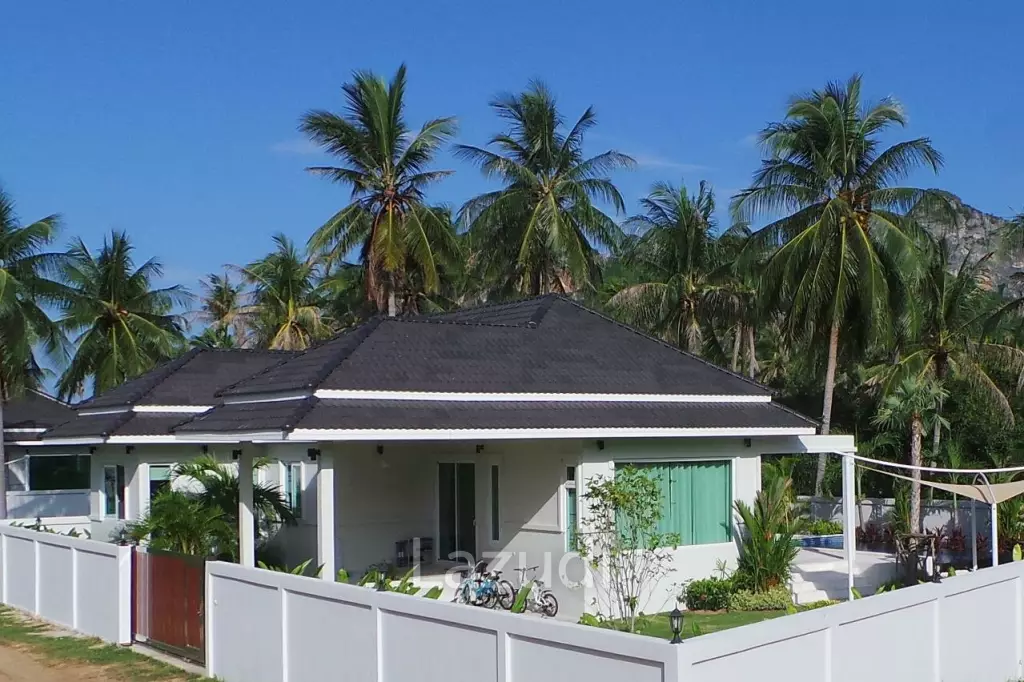 3 Beds 3 Baths 310.30 SQ.M White Beach Villa