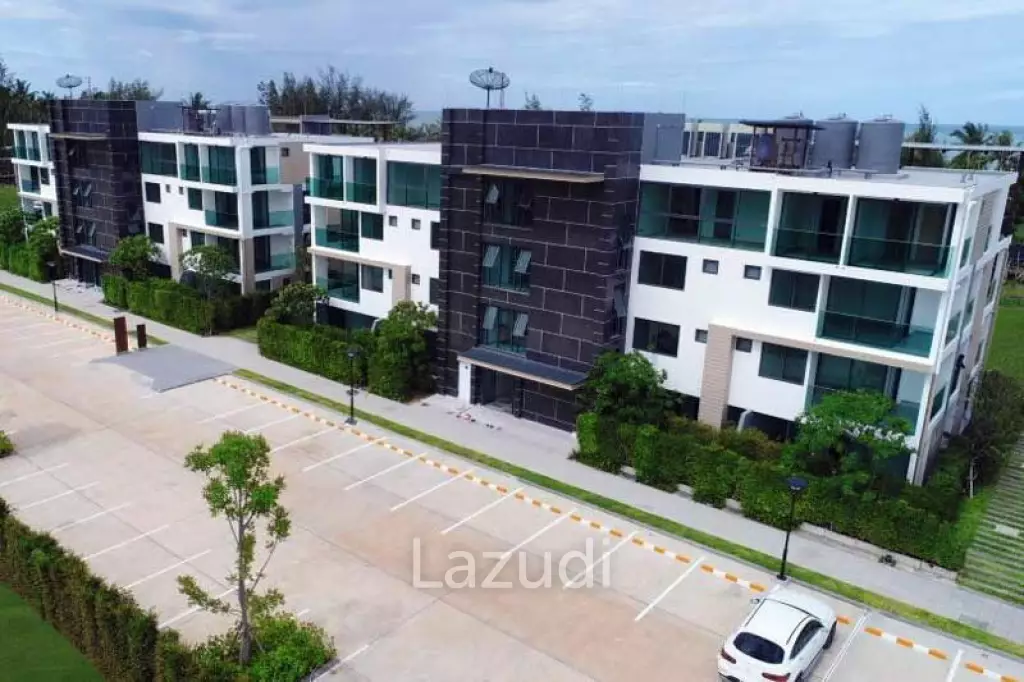 Grand Marina Pranburi: 1 Bed Condo