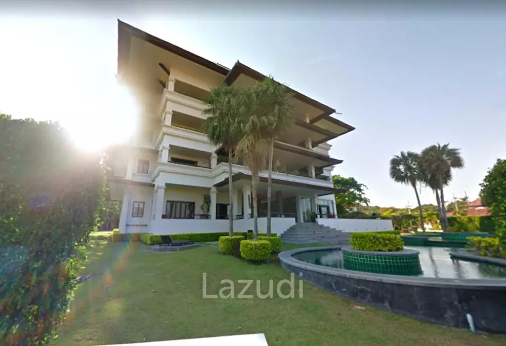 HUNSA RESIDENCE: High Quality Balinese Pool Villa