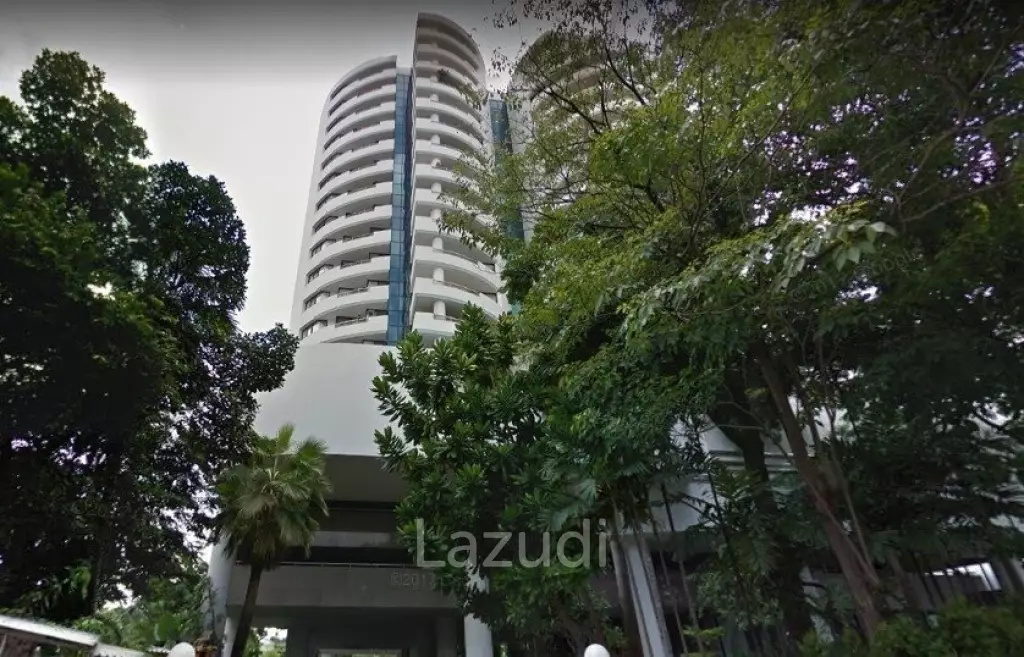 3 Beds 3 Baths 300 SQ.M Baan Yen Akard