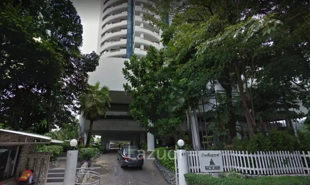 3 Beds 3 Baths 300 SQ.M Baan Yen Akard