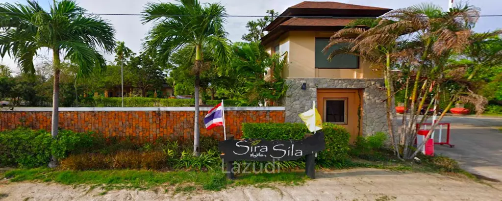 3 Bed Lake Front Villa nr the Beach