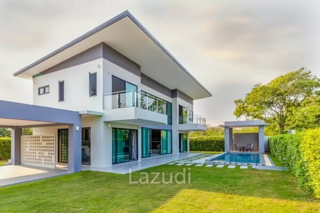 Pet Friendly Luxury 3-Bedroom Pool Villa