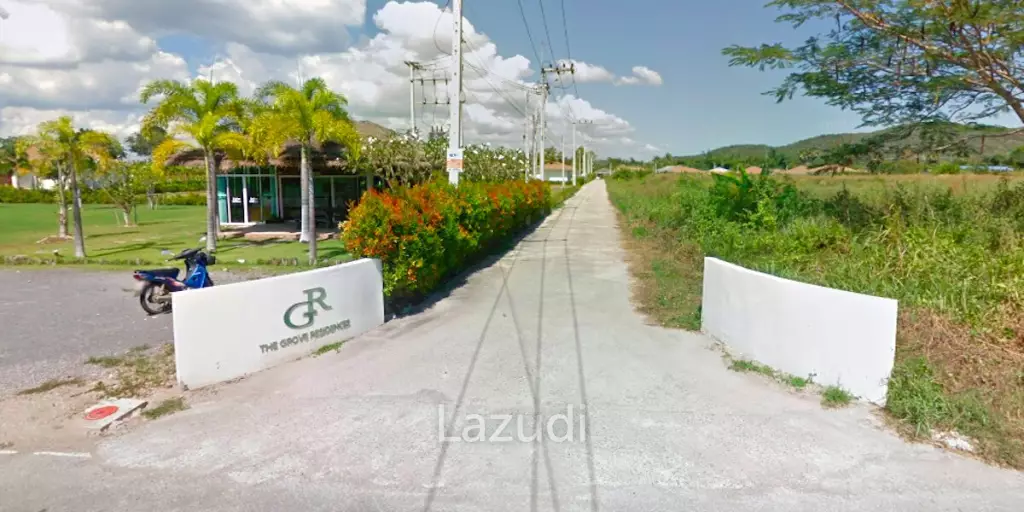 GROVE RESIDENCES : Modern 3 Bed Balinese Style house  with big land plot + maid 's room