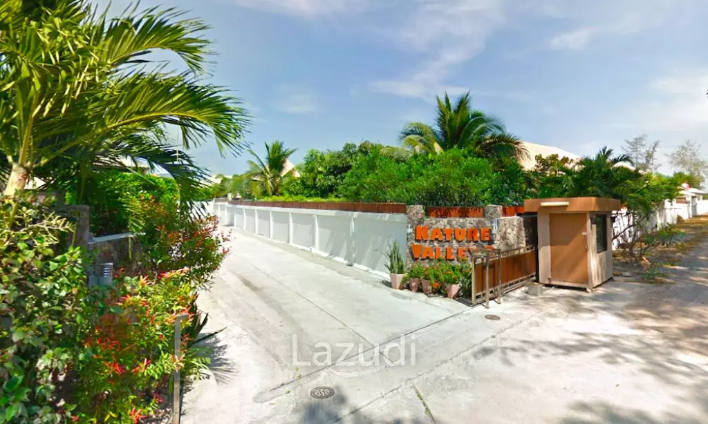 3 Bed Single Story Pool Villa For Sale - Great Condition
